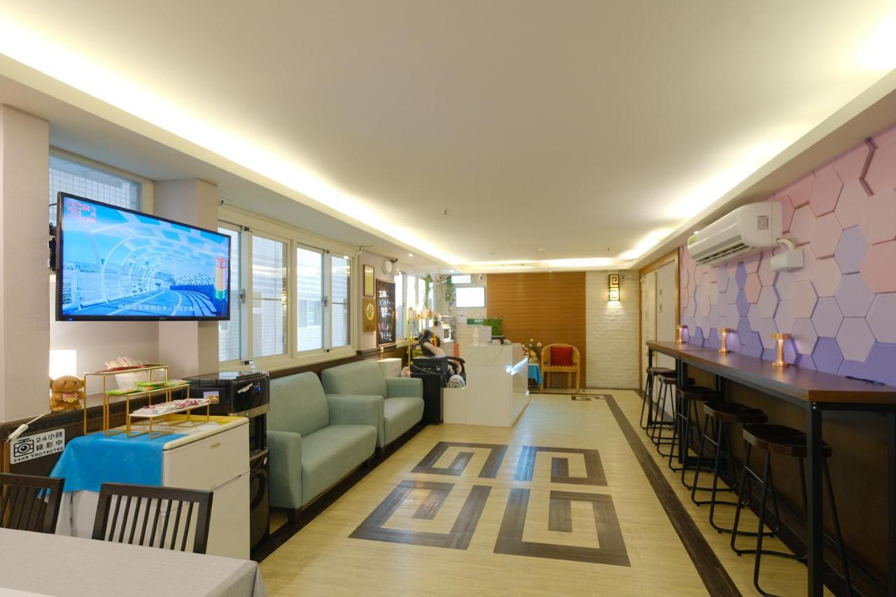 85 Asia Hotel Kaohsiung Bagian luar foto