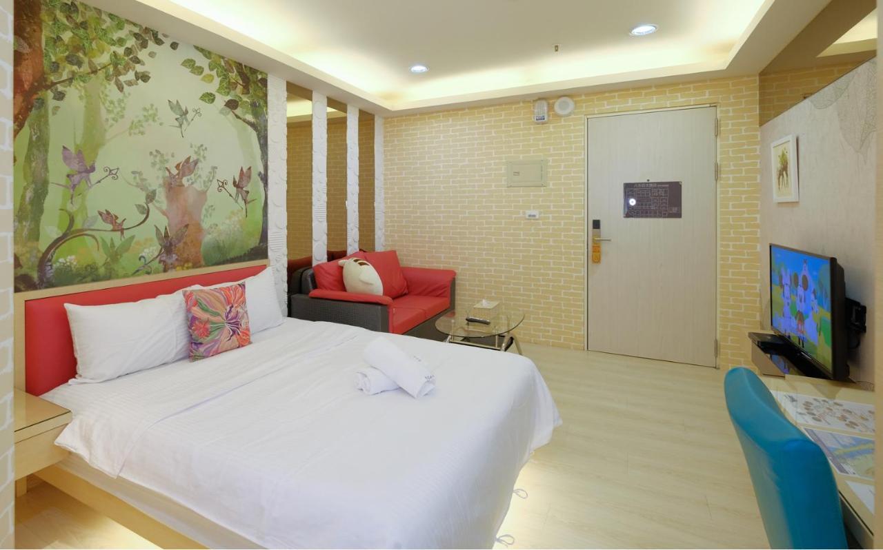 85 Asia Hotel Kaohsiung Bagian luar foto