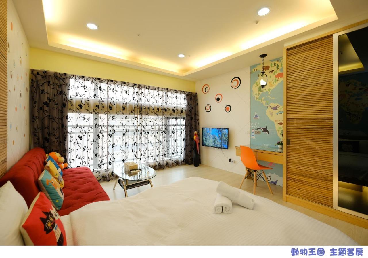85 Asia Hotel Kaohsiung Bagian luar foto